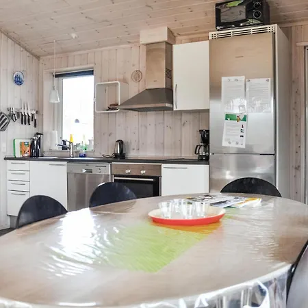 Stunning In Sydals With Kitchen Casa de Férias *