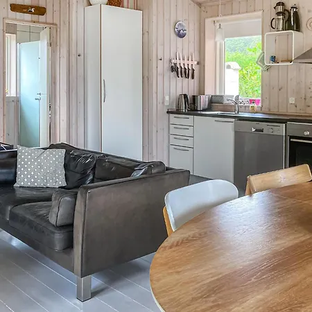 Stunning In Sydals With Kitchen Casa de Férias Skovby (Syddanmark)
